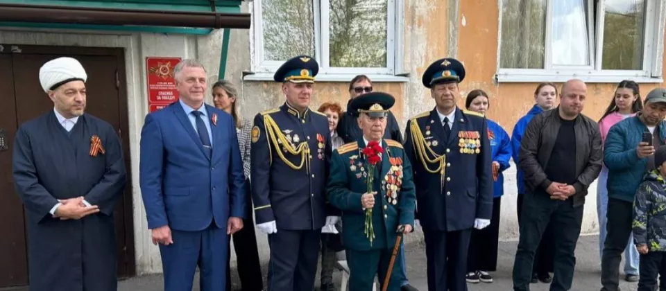 Жители Ачинска встретили юбилей Великой Победы вместе с депутатами городского Совета