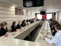 В горсовете Ачинска День местного самоуправления отметили вместе с молодёжью