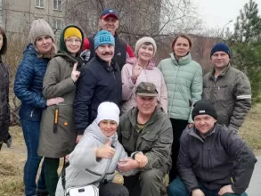 Совет депутатов не стал дожидаться официально назначенной даты субботника и вчера вышел на уборку