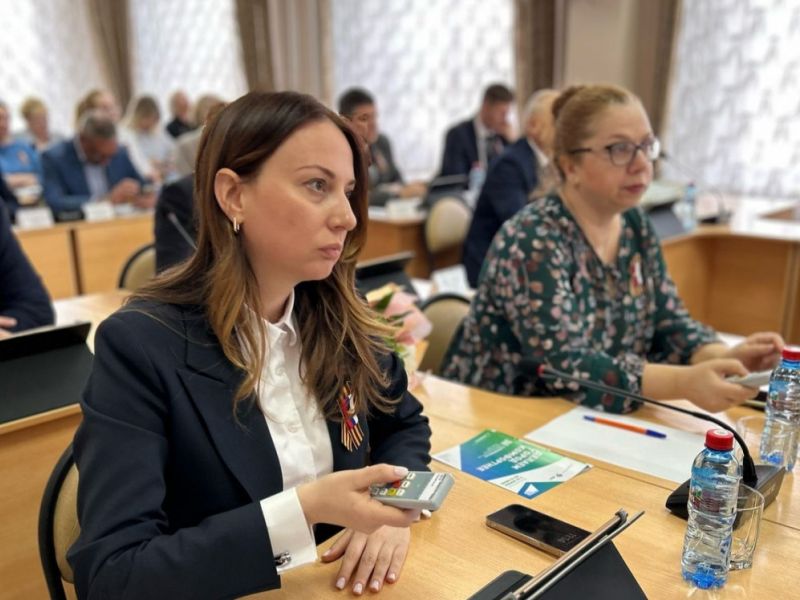 Ачинские депутаты плодотворно поработали перед майскими праздниками Ачинские депутаты плодотворно поработали перед майскими праздниками