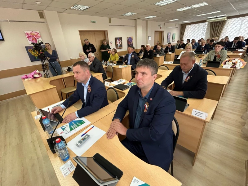Ачинские депутаты плодотворно поработали перед майскими праздниками