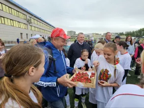 Для улыбок и искренних эмоций: городской Совет депутатов окружил заботой юное население Ачинска
