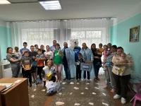 Для улыбок и искренних эмоций: городской Совет депутатов окружил заботой юное население Ачинска