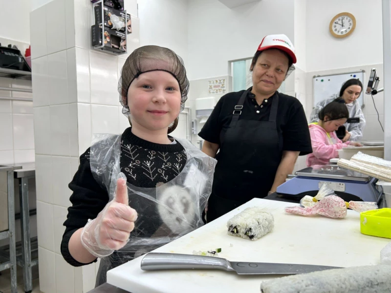 Для улыбок и искренних эмоций: городской Совет депутатов окружил заботой юное население Ачинска