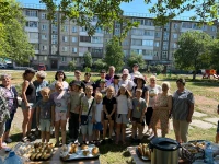 В квартале 7Б праздник «День соседа» прошёл в ретро-стиле